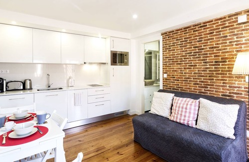Loures Apartment | Paz Downtown Apartment #3