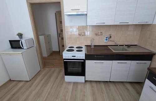 Povazska Bystrica Apartment | PB Bývanie v tichej lokalite blízko vlakovej i autobusovej stanice PB