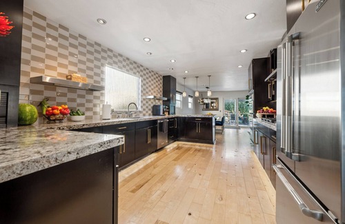 North Pacific Beach House | PB Beach Home/3 Bed/3 Bath, PB, Quiet, Family Friendly,Spa bath!
