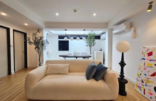 Silom Apartment | PB home 1 min to BTS Saladaeng & MRT Silom