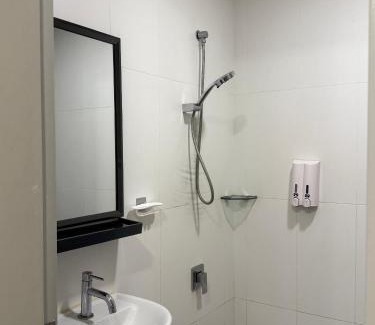 Kampung Bahasa Kapor Hotel | PD DWharf Hotel Suite & Serviced Residence