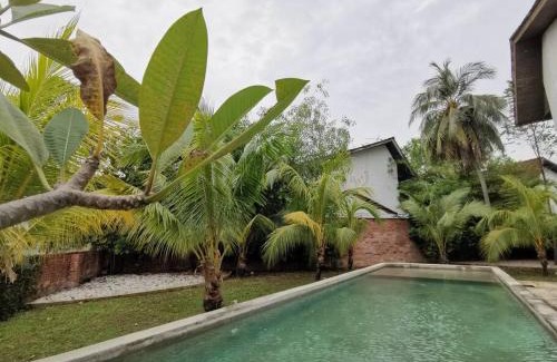 Taman Pantai Dickson House | PD Rustic Greenwood Pool Villa (Up to 16 pax)
