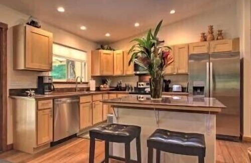 Pauwela House | *Peace and Serenity*