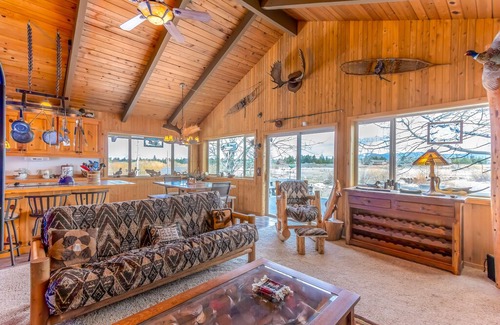 La Pine House | Peace and Tranquility with River Views -BRID80