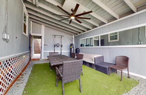 Bethel Island House | Peace at the River