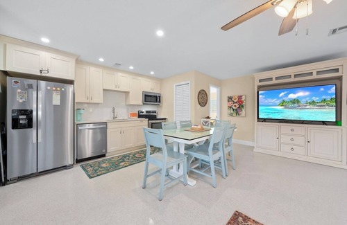 Sanibel House | Peace, Love & Shells: Cute Beach Cottage Near Gulf