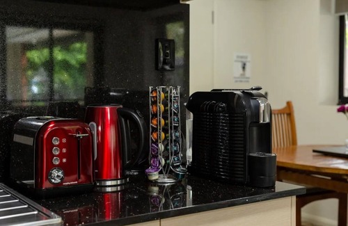 Shailer Park Apartment | Peace & quiet on the Kimberly Plateau.