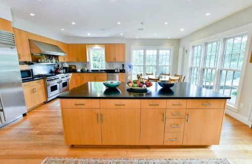North Pomfret House | Peace & Tranquility At Your Our Own Private Estate
