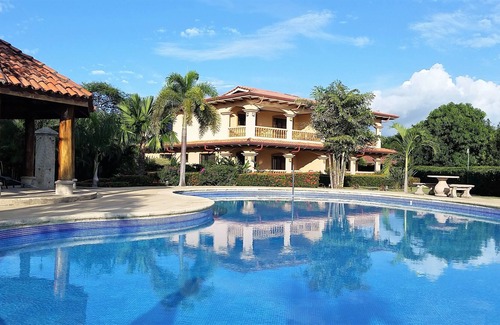 Junquillal Condo | Peaceful Garden Getaway - 5 min from the Beach