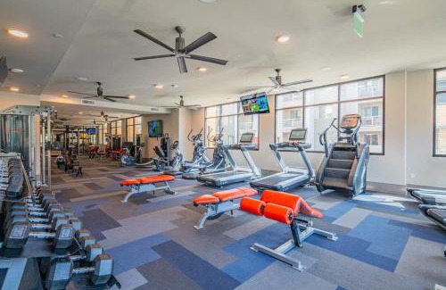 North Scottsdale Apartment | Peaceful 1BR Kierland Common, TPC Golf, Pool, Gym, W-D