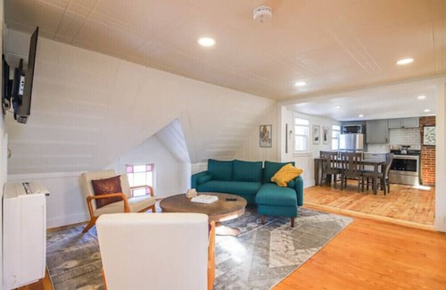 Westbrook Apartment | Peaceful 1BR - Reading Nook - Near Portland