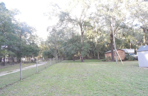 Brooksville House | Peaceful 2.5 acres setting in horse country - sit back and relax