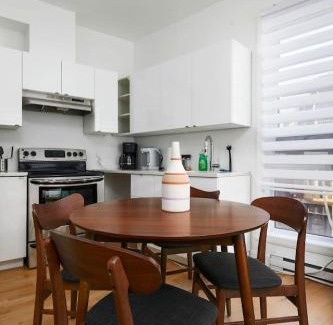 Ville-Marie Apartment | Peaceful 2BR Getaway in Downtown