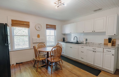 Belgrade Other | Peaceful 3-bedroom farmhouse cottage in the Belgrade Lakes Region