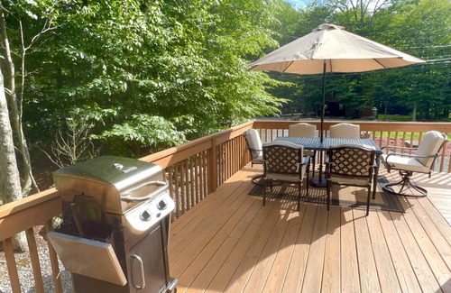Pocono Lake Cabin | Peaceful 3-bedroom Cabin Near Lakes & Ski Resortsn