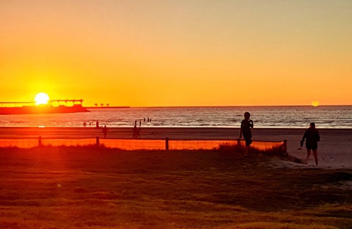 North Beach House | Peaceful 5 star Wallaroo getaway. Magnificent uninterrupted beach views. Sleep 8