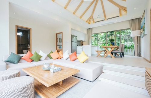 Choeng Thale Villa | Peaceful and stylish 3 bedrooms pool villa Phuket, with WiFi and fitness room