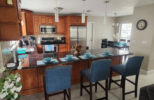 Greater Northdale House | Peaceful and convenient 4-bedroom house in lovely Tampa with AC