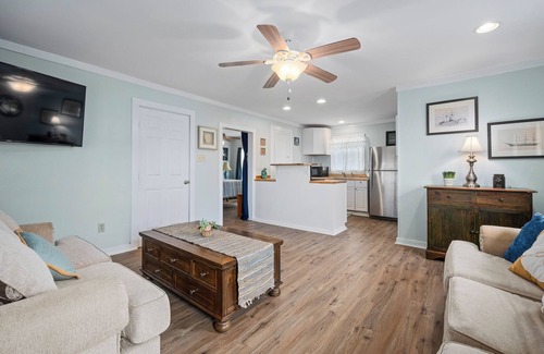 Austwell House | Peaceful and private! Cute waterfront cottage with amazing fishing!