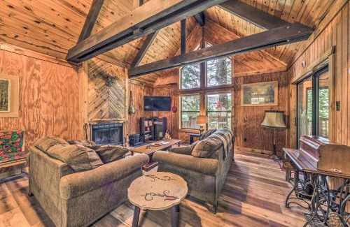 Cloudcroft House | Peaceful and Private Cloudcroft Cabin with Deck!