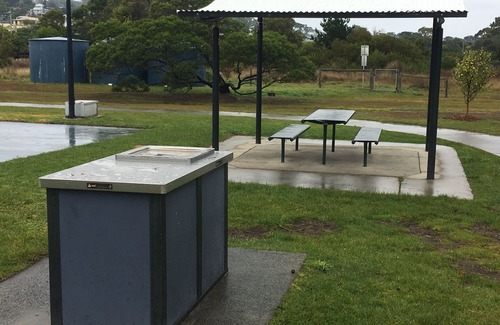 Dodges Ferry Apartment | Peaceful beach retreat, close to cafe, bakery, bistro, shop & only 30 min Hobart