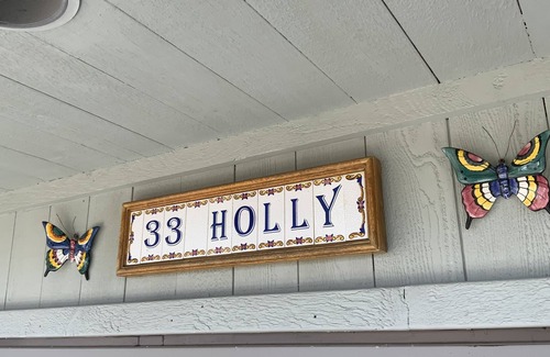 Fair Harbor House | Peaceful Beach Retreat 5 min from Bay and Ocean