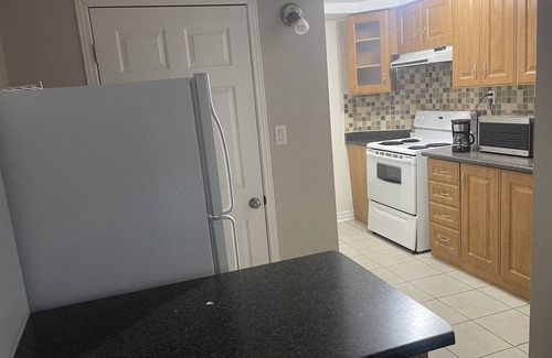 Brampton West Apartment | Peaceful Bliss Studio Apartment