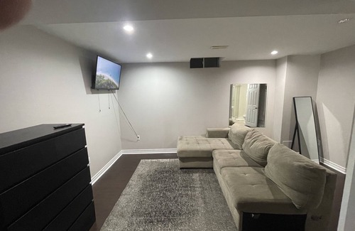 Brampton West Apartment | Peaceful Bliss Studio Apartment