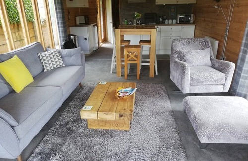 Skegby Cottage | Peaceful Cabin in Skegby -Sleeps2- Firer Pit