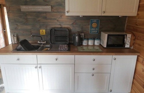 Skegby Cottage | Peaceful Cabin in Skegby -Sleeps2- Firer Pit