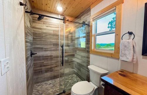 Walnut Shade House | Peaceful Cabin-Breathtaking Views near Branson, MO