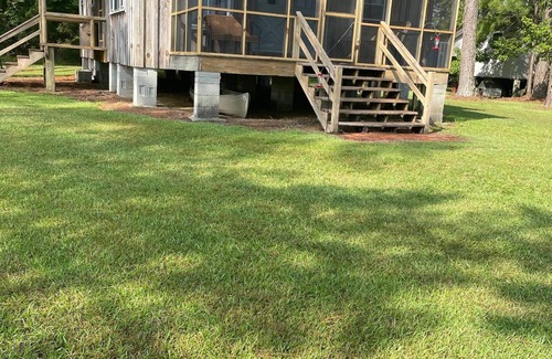 Hobucken Cabin | Peaceful cabin with AC in charming Scranton