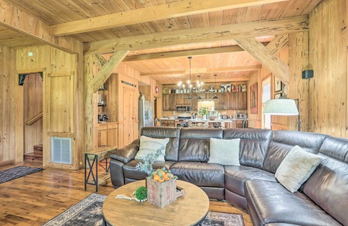 Cairo Cottage | Peaceful Cairo Farmhouse w/Barn & Fire Pit