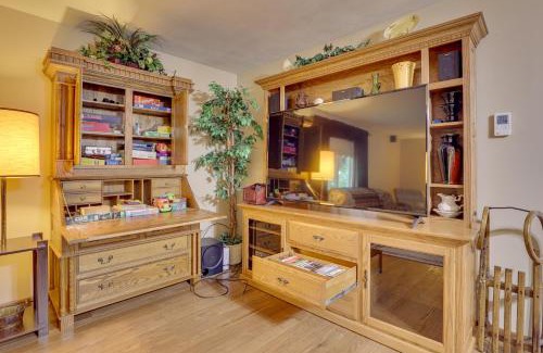 Carrollton House | Peaceful Carrollton Retreat with Deck and Fire Pit!