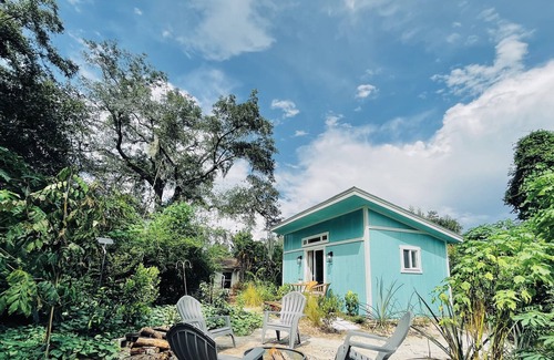 Forest City Cottage | Peaceful Casita de Campo with Lake access