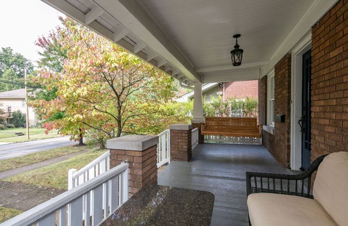 Lexington House | Peaceful Chevy Chase Retreat