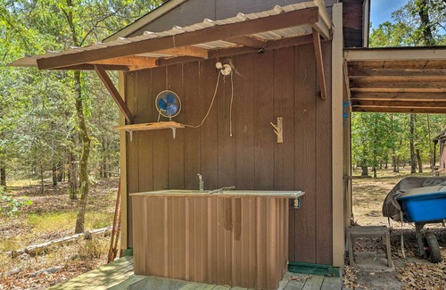 Clayton Cabin | Peaceful Clayton Cabin - Walk to Sardis Lake!