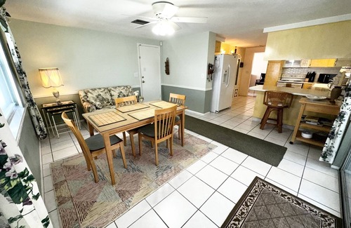 Holiday House | Peaceful Clean Home Near Water w/Nature & Bayou Views-1 Mile to Beaches-PET FREE