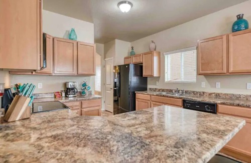 Colorado Springs House | Peaceful Colorado Springs Retreat sleeps 16+