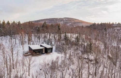 Bolton-Ouest Ski Chalet | Peaceful Contemplative Cottage