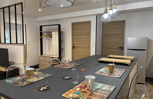 Cognat-Lyonne Cottage | Peaceful cottage for 6 near Vichy & Clermont-Ferrand