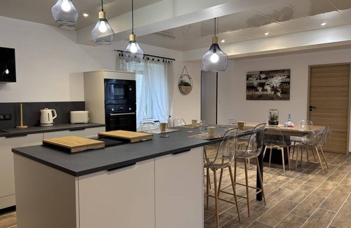 Cognat-Lyonne Cottage | Peaceful cottage for 6 near Vichy & Clermont-Ferrand