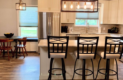 Long Branch House | Peaceful country cottage surrounded by a 1000 acre of heavily wooded area.