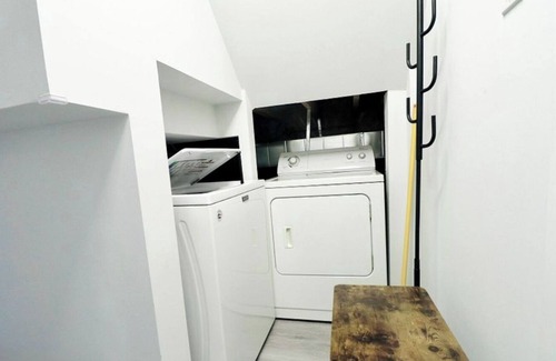 Brampton Apartment | peaceful, Cozy 1 bedroom 1 bath basement suite