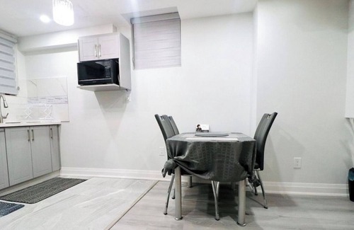Brampton Apartment | peaceful, Cozy 1 bedroom 1 bath basement suite