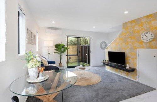 Lower Hutt House | Peaceful Escape at Biddle Cres