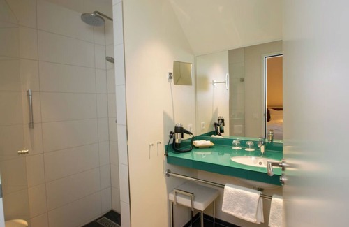 Ootmarsum Hotel | Peaceful Escape Ideal for a Romantic Getaway - with Indoor and Outdoor Pool