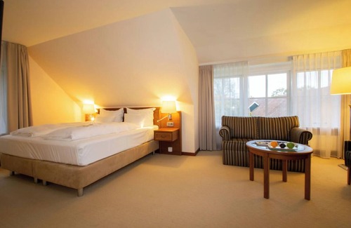 Ootmarsum Hotel | Peaceful Escape Ideal for a Romantic Getaway - with Indoor and Outdoor Pool