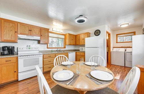Eureka House | Peaceful Eureka Getaway - 1 Mi to Glen Lake!
