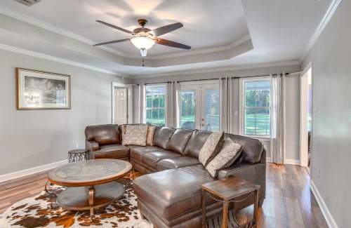 Fairhope House | Peaceful Fairhope Cottage with Covered Patio!